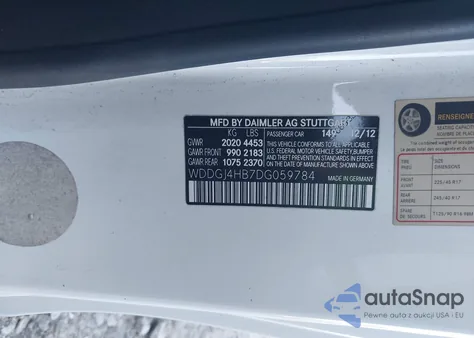 2013 Mercedes-Benz C 250 z USA, uszkodzony, nr VIN WDDGJ4HB7DG059784